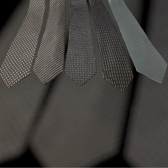 🛍️SALE🛍️ 100% Silk Neck Ties (Set of 5) - Picture 4 of 5